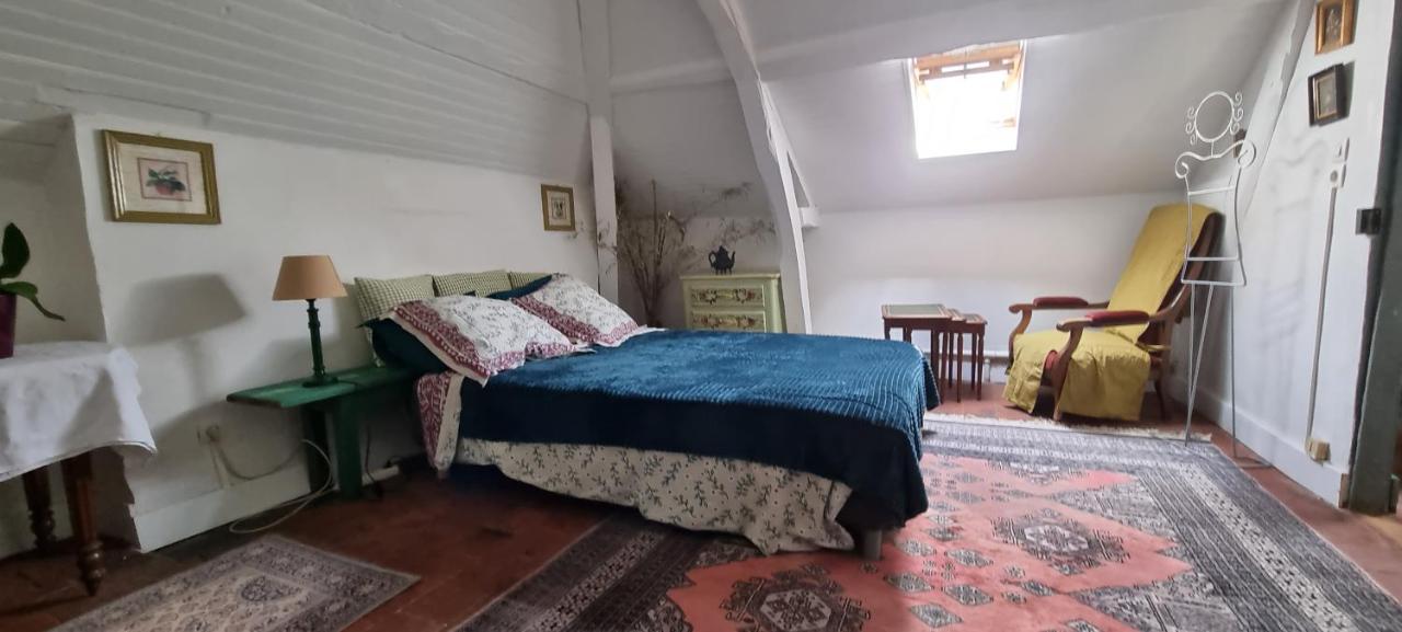 Chambre D'Hotes Les Jardins De Marie, Sci Charles III Bernay  Exteriér fotografie