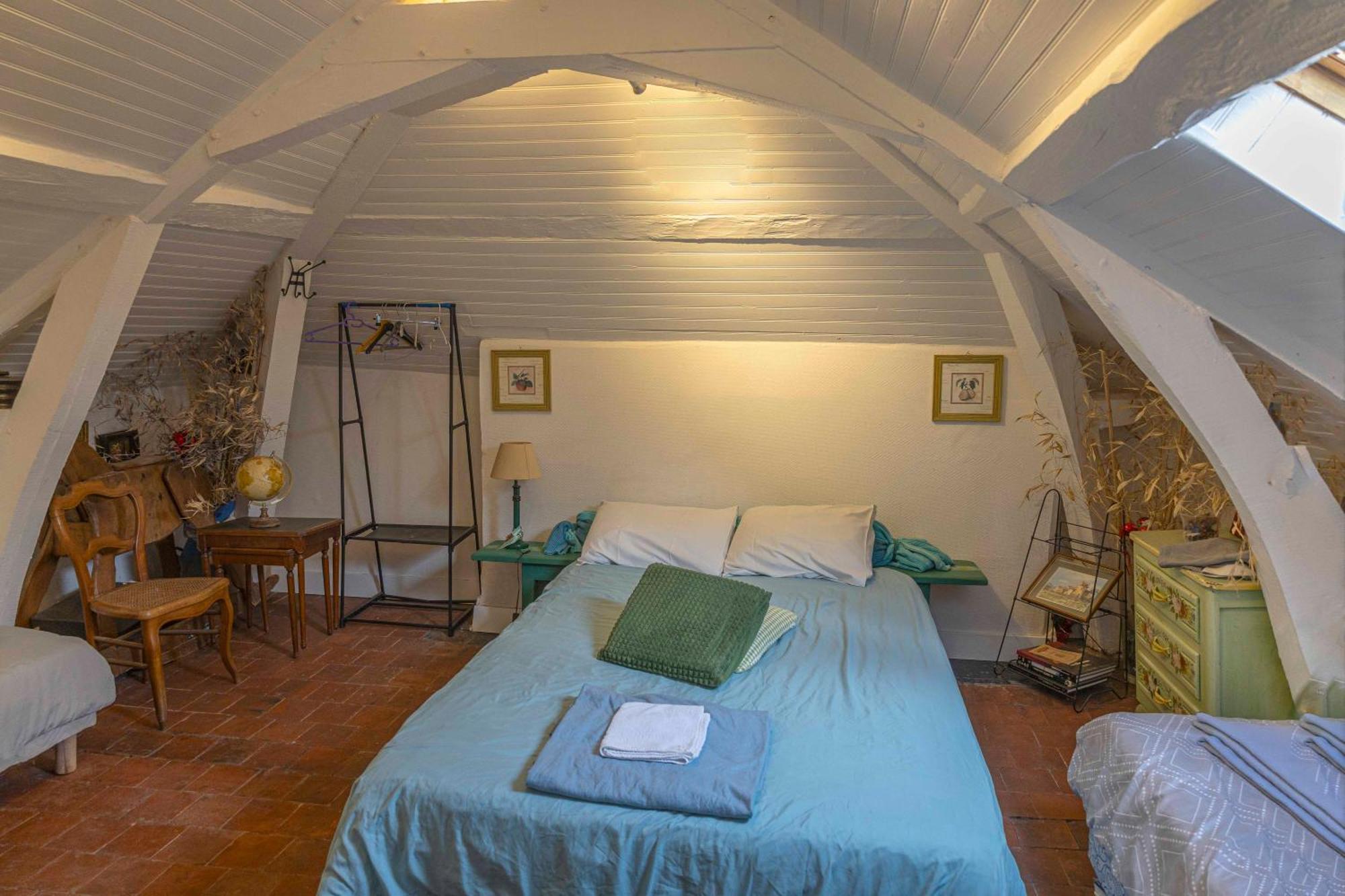 Chambre D'Hotes Les Jardins De Marie, Sci Charles III Bernay  Exteriér fotografie